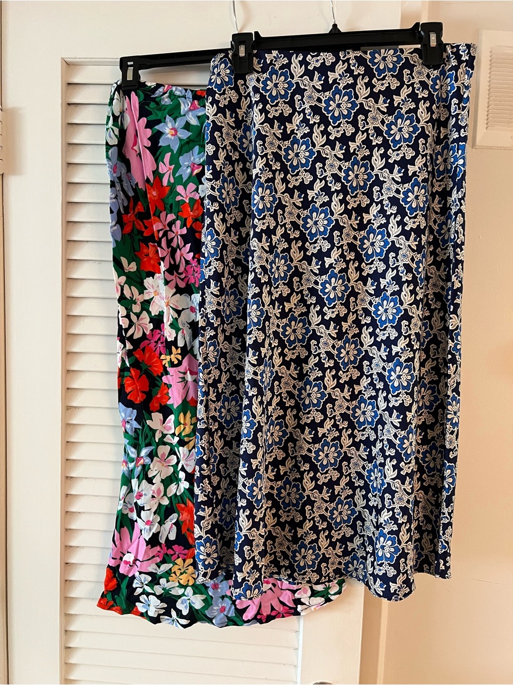 Bundle of 2 NWT printed midi skirts